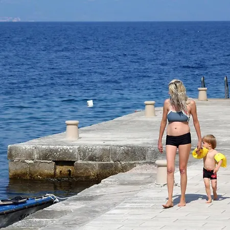 Apartamento By The Sea Zaklopatica, - 8357 *