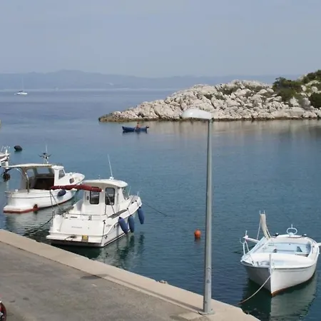 By The Sea Zaklopatica, - 8357 *